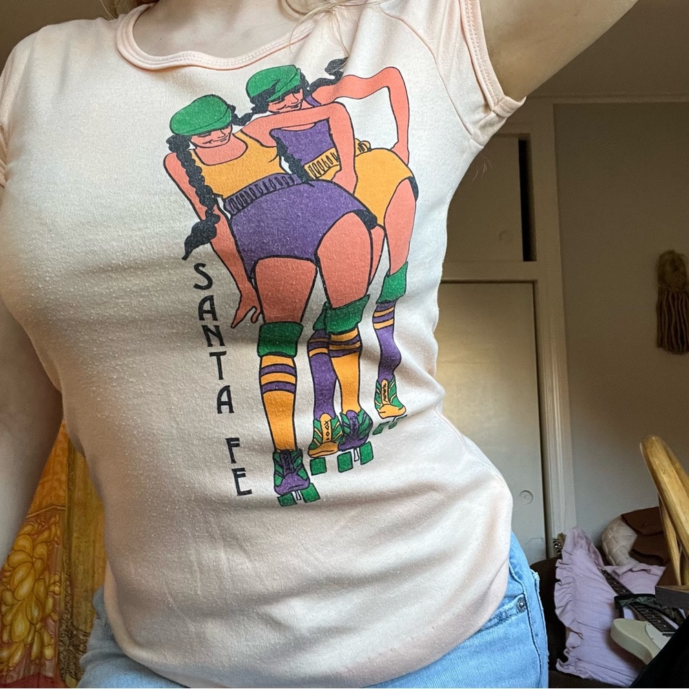 Vintage Santa Fe Roller Skating Girls Tee